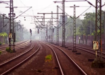 New Railway Lines Between Goregaon and Kandivali Enhance Services Between Bandra Terminus and Borivali.