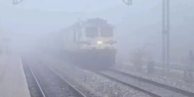 Delhi Trains Delayed Due to Cold Weather and Fog, Impacting Schedules and Passenger Travel Times.