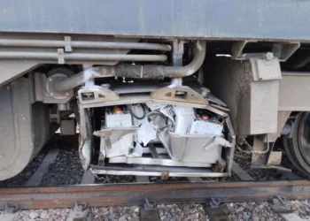 Daulatpur Express Accident: Quick-Thinking Driver Prevents Major Disaster After Train Collides With Iron Debris Near Haringar Village, Passengers Panic.