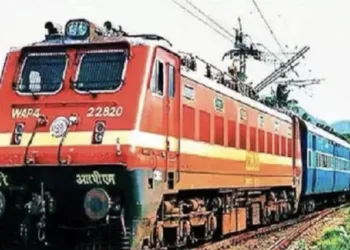 Indian Railways Announces 15 Special Trains for Holi 2025, Including Vande Bharat, to Accommodate Increased Passenger Demand