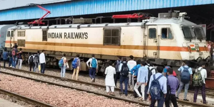 Railways Introduces Special Trains for Holi: Expanded Services from New Delhi to Bihar Amid Ticket Chaos and Price Surge