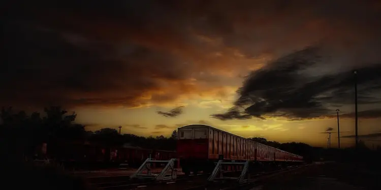 Train Cancellations: Mourya Express Suspended from September 23-29 on Chakradharpur Division Due to Development Work