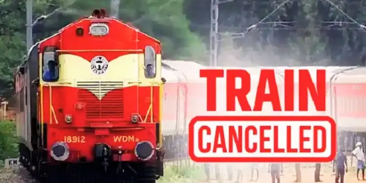 Heavy Rains Disrupt Rail Services: 47 Trains Including New Delhi-Jammu Rajdhani and Vande Bharat Cancelled in Jammu-Kashmir