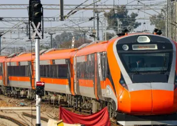 Vande Bharat Train Production Surpasses 100 Coaches, Expanding Services Across Key Indian Routes Including Kerala