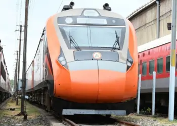 PM Modi Launches Vande Bharat and Two Amrit Bharat Express Trains from Bihar to Tamil Nadu, Enhancing Connectivity