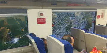 Stone Pelting Incident on Jamalpur-Howrah Vande Bharat Express Near Punjwar Road Halt in Bhagalpur, Passengers Unharmed