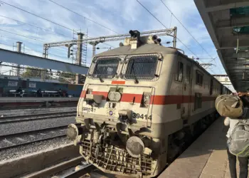 Gwalior's Shatabdi Express to Feature Automatic Doors for Enhanced Passenger Safety and Convenience on Bhopal-Delhi Route