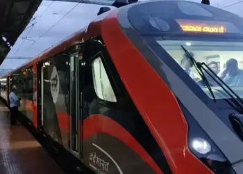 Tirunelveli–Chennai Vande Bharat Express Expands to 20 Coaches, Adding 312 Extra Seats for Commuters