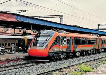 Railway Denies Vande Bharat Express Stop at Thirur Despite Local Demand, Causing Passenger Inconvenience