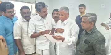 Railway Minister Considers Extending Vande Bharat Train to Kozhikode, Addresses Malabar Region Travel Issues
