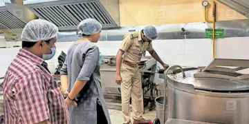 Railway Police Conducts Food Safety Check on Vande Bharat Train in Shornur as Part of 'Operation Pothichoru'