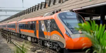 Southern Railway Faces Pressure to Cancel Vande Bharat Catering Contract After Complaints of Expired Juice and Wormy Dal Curry