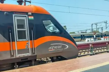 Vande Bharat Train Achieves 160 km/h Speed for First Time in Prayagraj's Mitawali-Mandarak Section