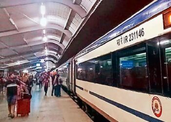 Trains from Bhopal's Rani Kamlapati Station to Delhi Delayed by Up to 90 Minutes, Passengers Face Inconvenience