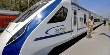 Pune–Ajni Vande Bharat Express Shatters Records with 145% Occupancy and ₹2.63 Crore Revenue During Festive Rush