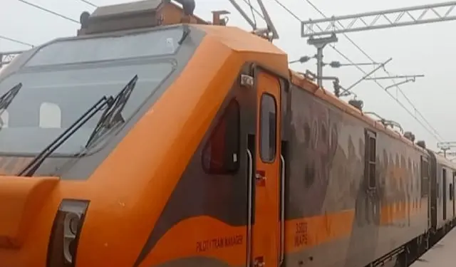 Bikaner-Howrah Train Timing Changed at Varanasi Station Due to New Vande Bharat Service to Khajuraho