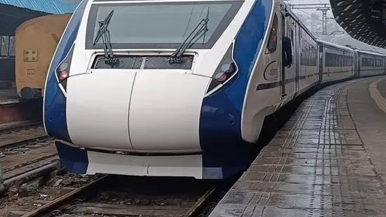 PM Modi to Inaugurate Ernakulam-Bengaluru Vande Bharat Express on November 8, Enhancing South India's Rail Connectivity