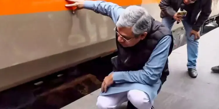 India's First Vande Bharat Sleeper Train Arrives at New Delhi Station, Set to Operate Between Guwahati and Kolkata Soon